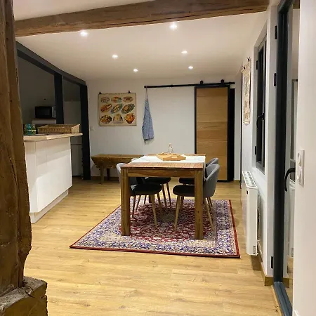 Apartment Au 33 *