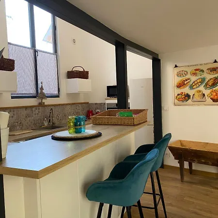 Au 33 Apartment *